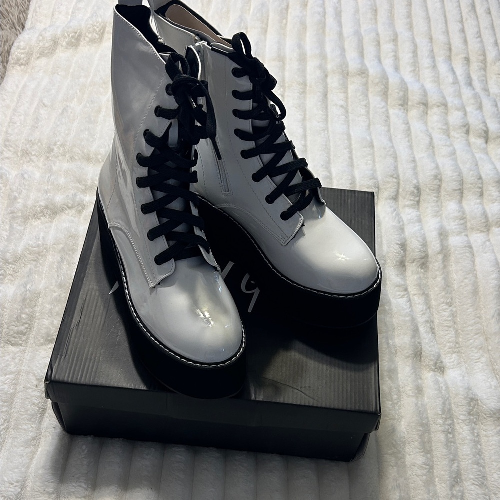 NASTYGAL Platform Boot - Picture 6 of 16